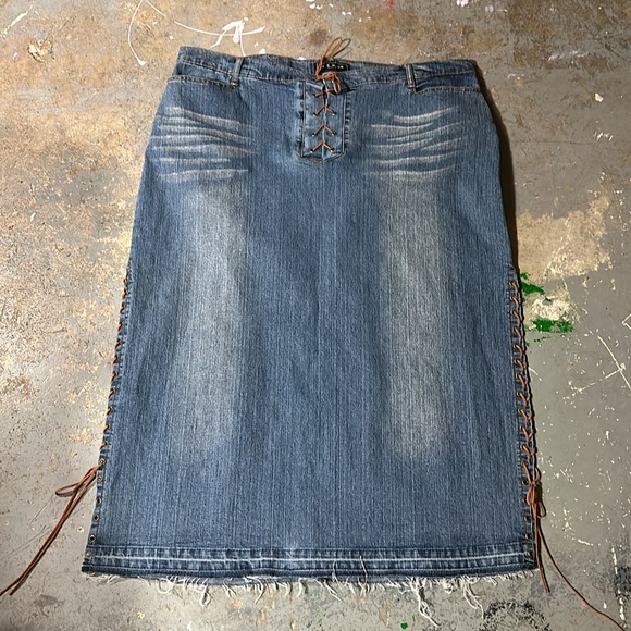 S’ebo Paris Midi Skirt, 20 - Picture 8 of 11